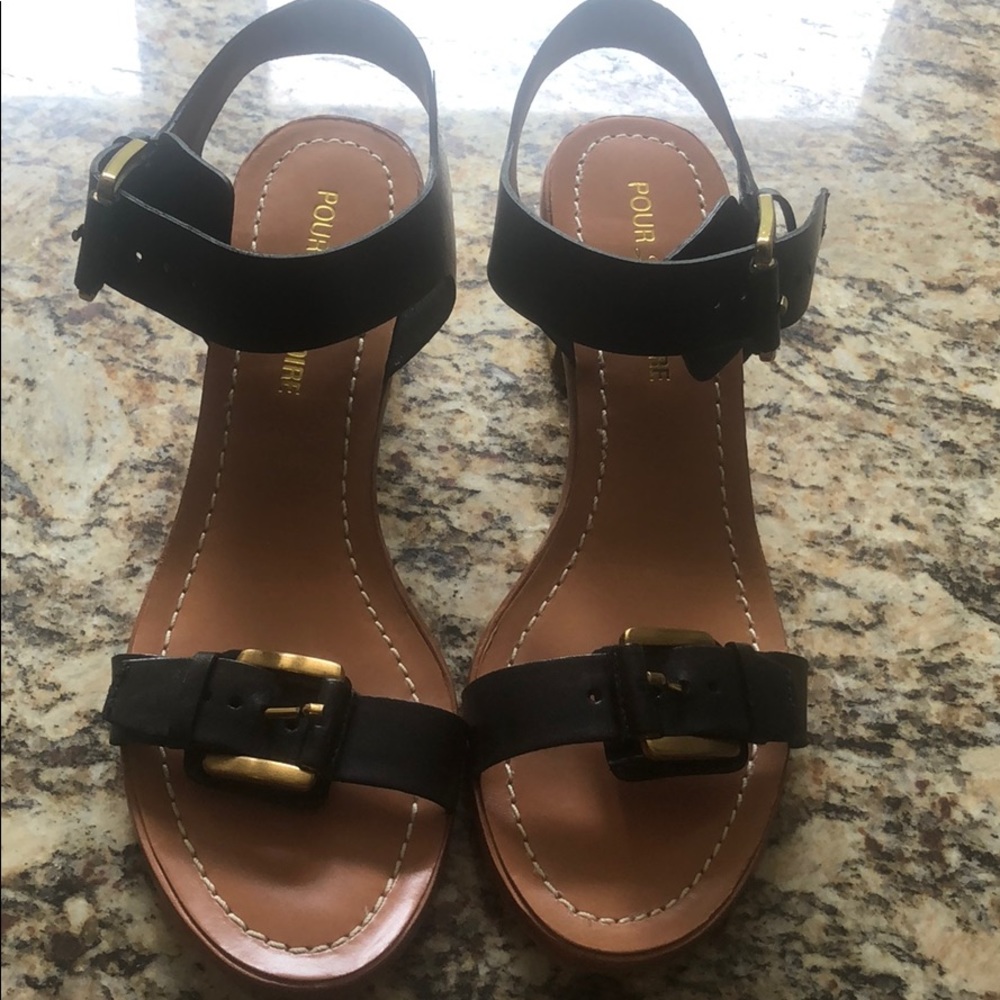 Pour La Victoire Gold black sandals brand new